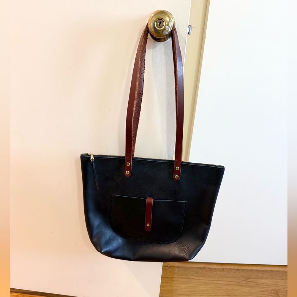 Neva Opet Nikki Zip Tote in Black and Cognac - Picture 5 of 10